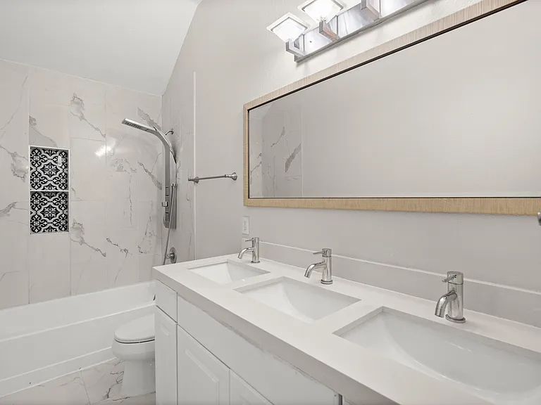2318 Hillgrove Ct — Photo 27