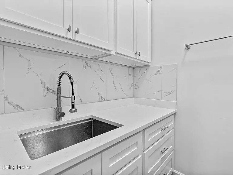 540 S 4th St #401 — Photo 28