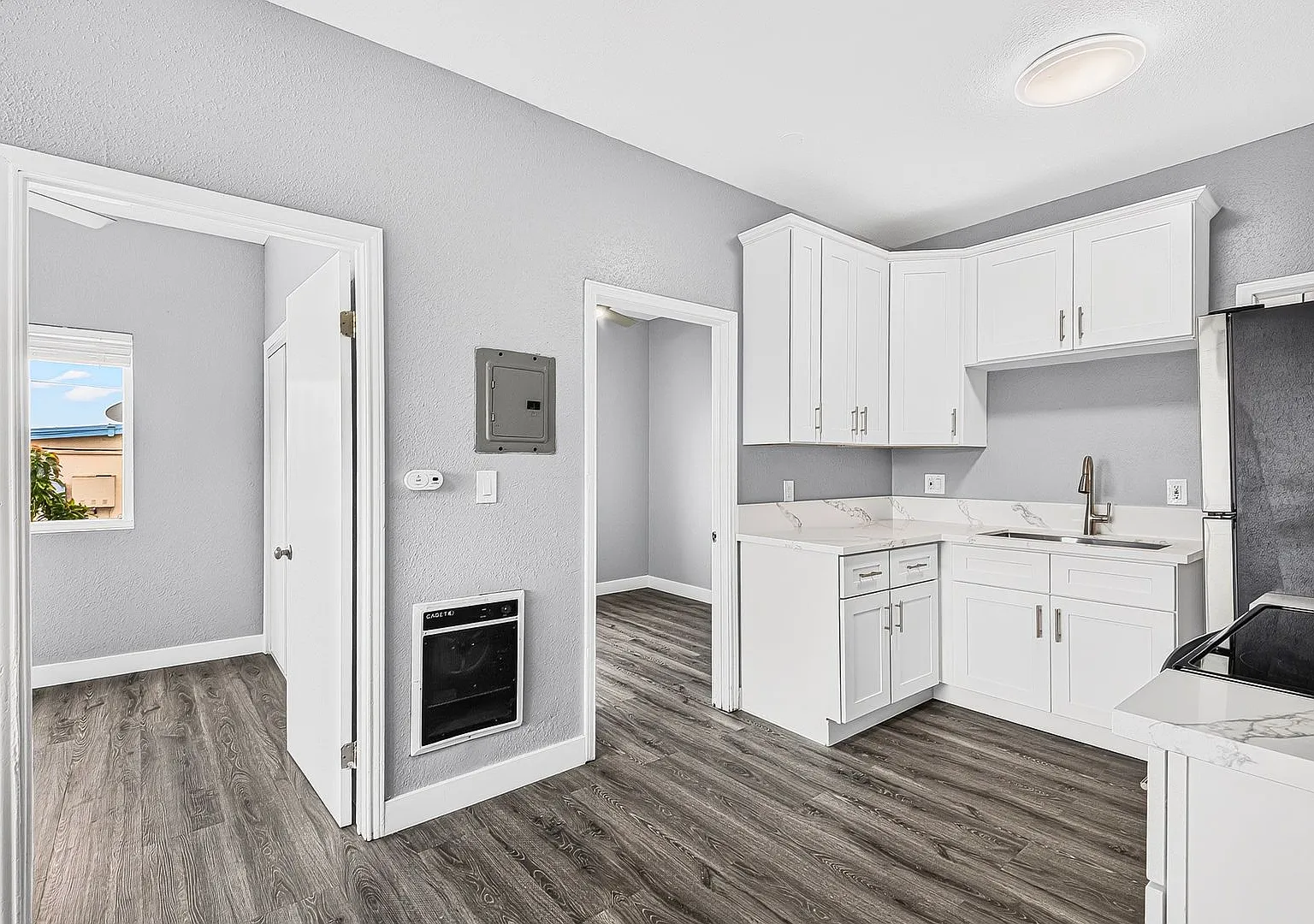 2212 Myrtle Avenue — Photo 4