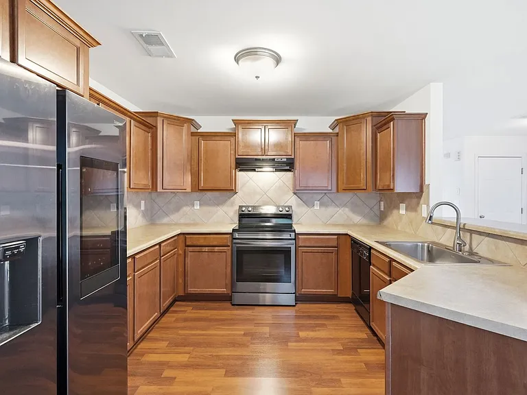 1906 Treefrog Ct — Photo 11