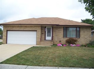 8504 Saybrook Dr, Brooklyn, OH 44144