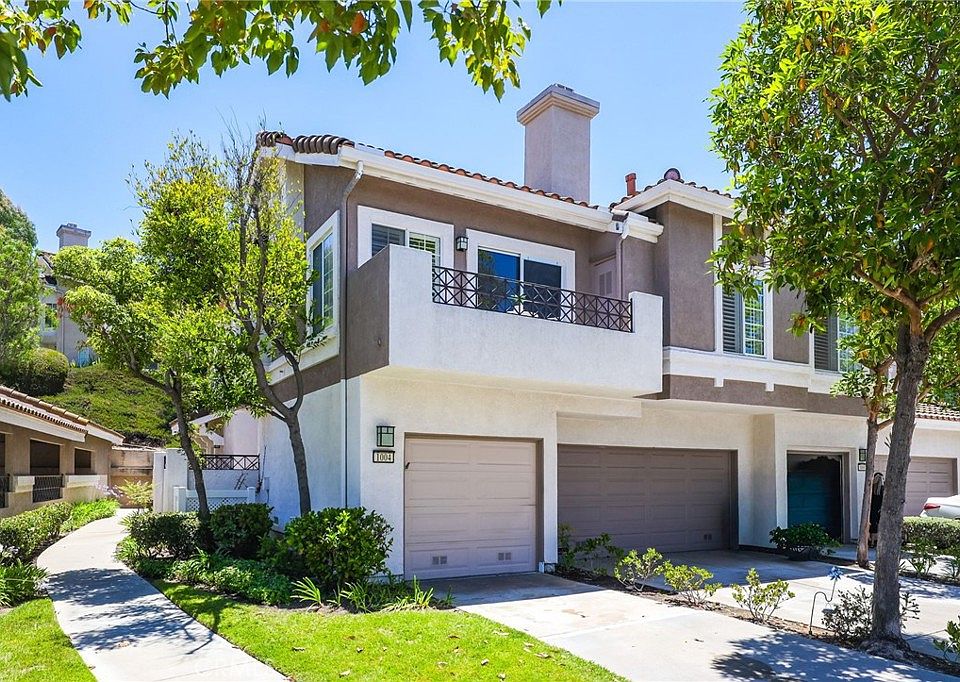 1st image of 1004 S Dewcrest Dr