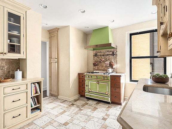 5th image of 41 W 82nd St APT 9D