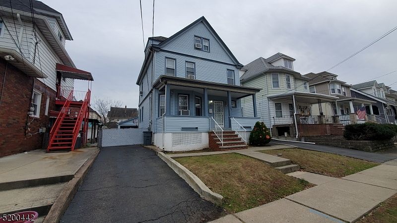 2nd image of 105 De Mott Ave
