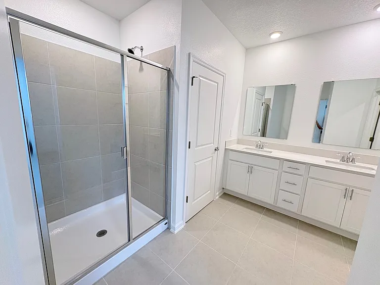 790 Rivington Ave — Photo 14