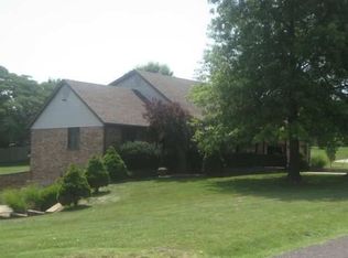 617 S Eisenhower St, Monett, MO 65708
