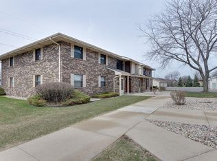 6840 Mariner Dr, Racine, WI 53406