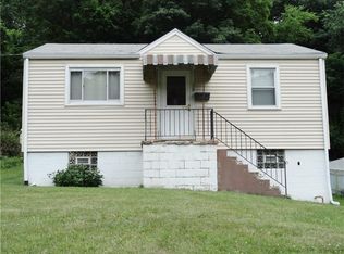 20 Run St, Carnegie, PA 15106