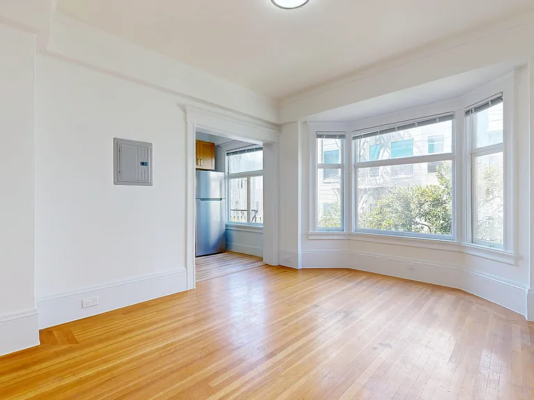 1060 Bush Street — Photo 22