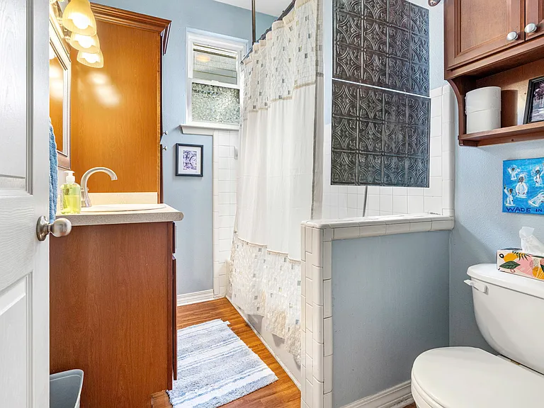 335 Angela St — Photo 21