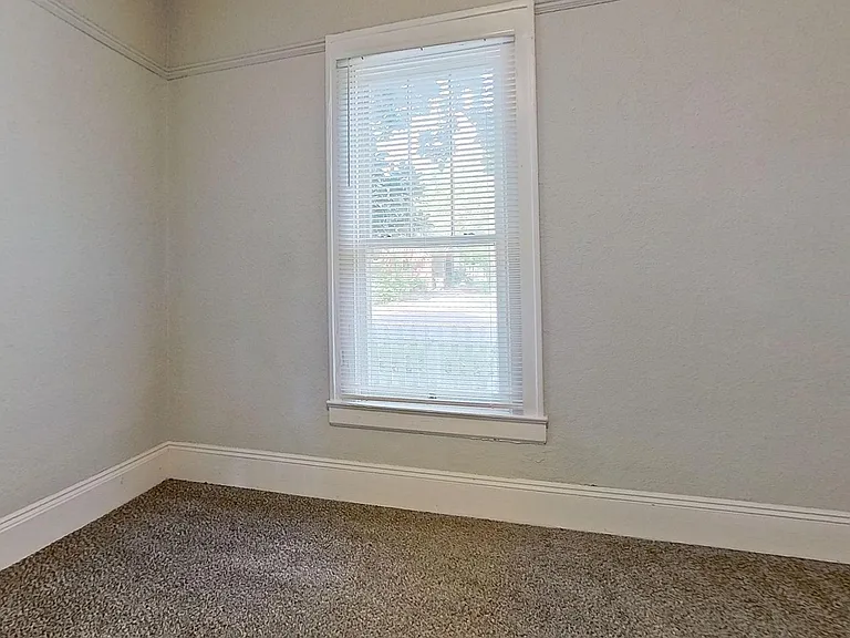 2025 N Laura St — Photo 16