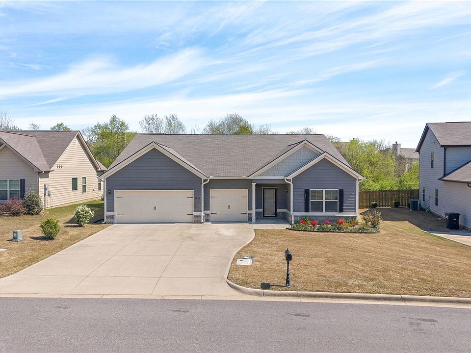 1st image of 2811 Jackson St