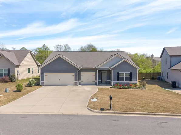 2811 Jackson St, Opelika, AL 36804