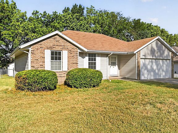 2nd image of 3821 S Leawood Avenue
