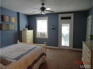 3323 Salena St, Saint Louis, MO 63118