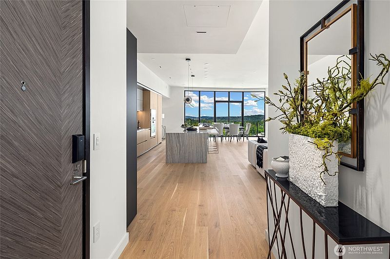 3rd image of 838 Avenue Square NE #2602