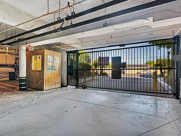 5301 Balboa Blvd #Q302 — Photo 32