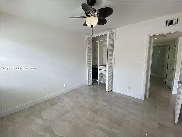 601 SE 5th Ct #208 — Photo 14