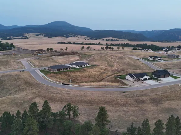 13 Oak Crest Ct, Spearfish, SD 57783