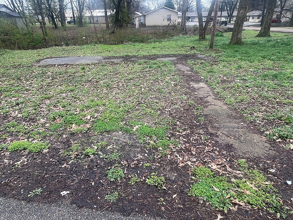 2nd image of 327 Canal Ave E #E
