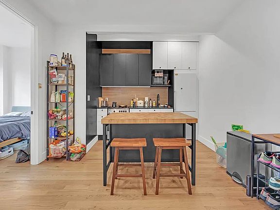 5th image of 1503 Jefferson Ave #4A