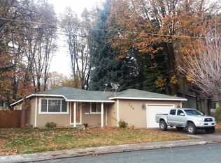 209 Pine Ridge Ave, Mount Shasta, CA 96067