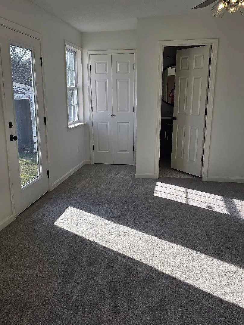 3 bed, 1270 sqft, $2,100 — Photo 4