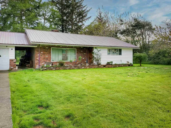 1405 Morehead Rd, Crescent City, CA 95531