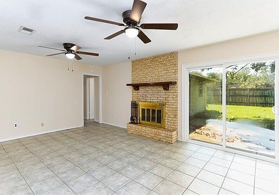 4th image of 1656 Eastwood Dr