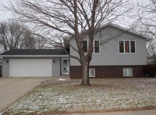 1216 E Meadow Grove Blvd, Appleton, WI 54915