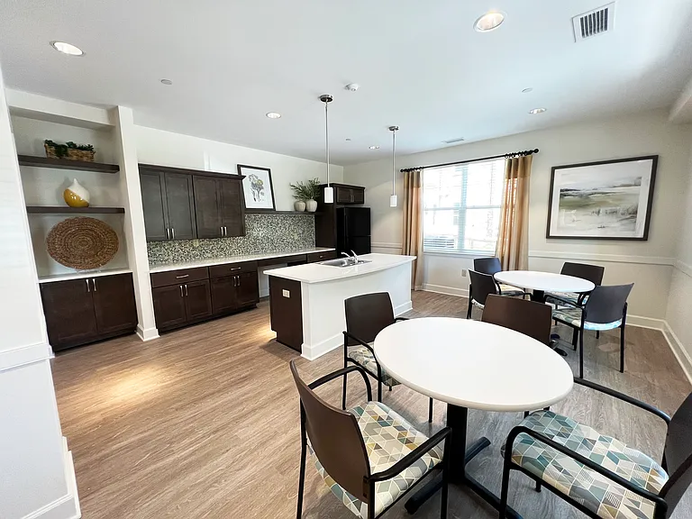 Hamilton Station Apartments — Photo 6
