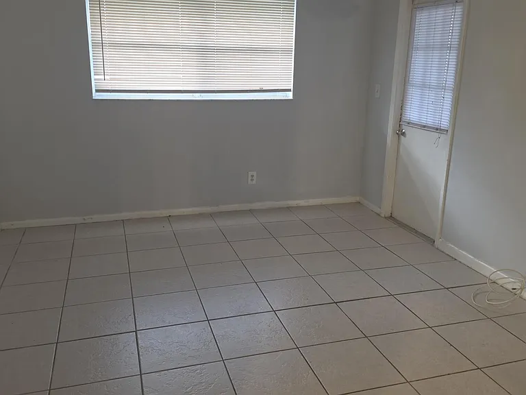 905 Southridge Rd #202D — Photo 6