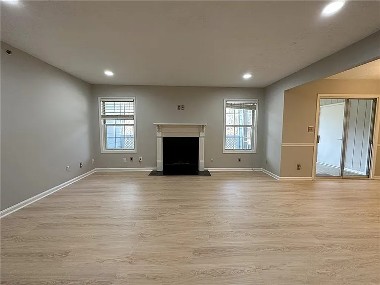 4100 Riverlook Pkwy SE #16 — Photo 9
