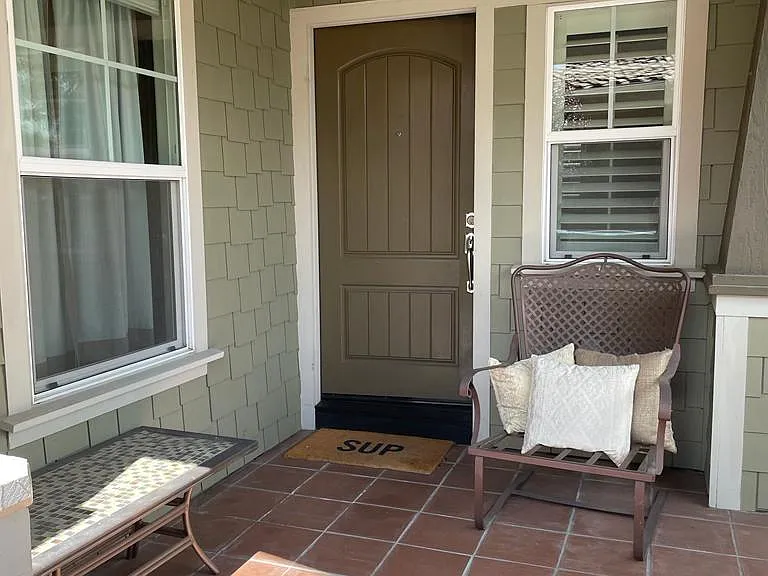113 Lucy Ln — Photo 1