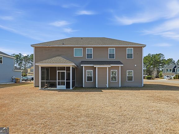 4th image of 90 Roundstone Way