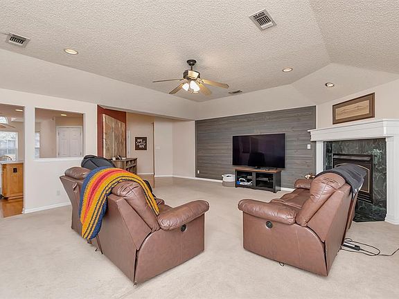 3rd image of 8209 Herndon Dr