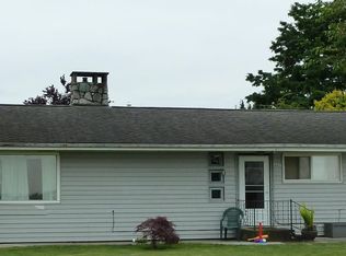 407 W 3rd St, Everson, WA 98247