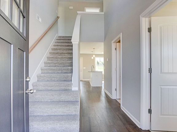 3rd image of 818 Limestone Way