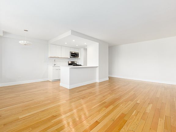 3rd image of 160 W 97th St APT 7A