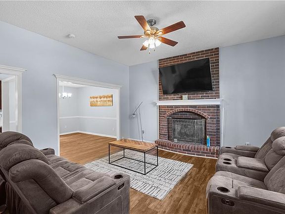 5th image of 11039 N Baltimore Ave