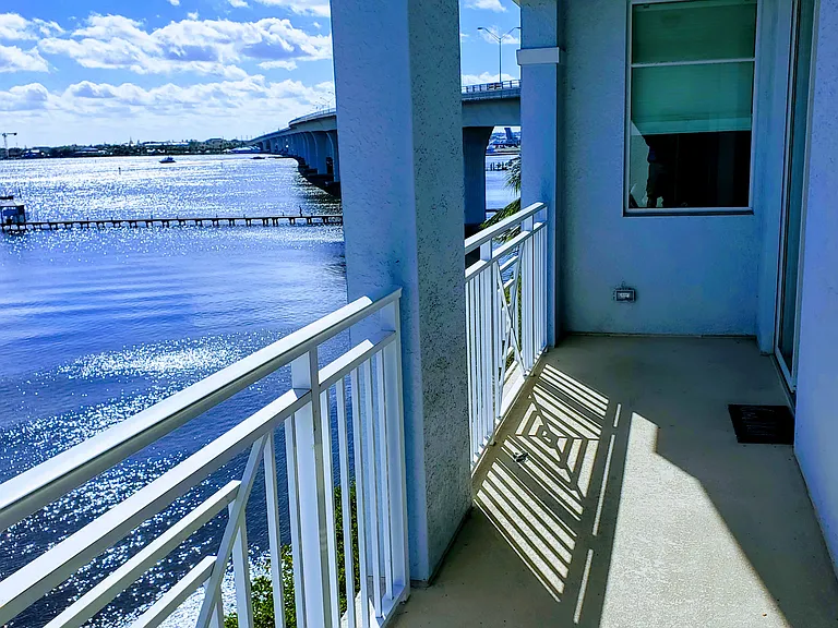 Balcony side view