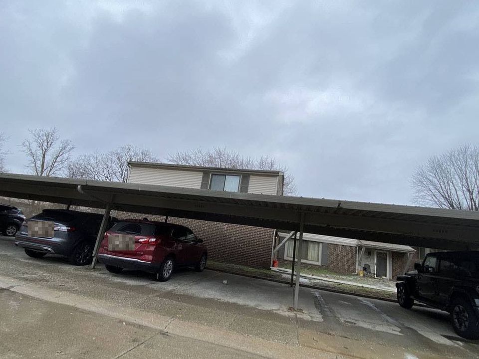 2nd image of 29625 Farmbrook Villa Ct