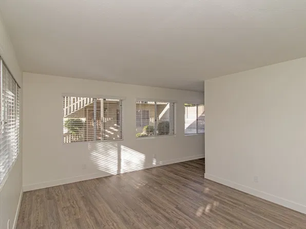 Olive Tree Manor, 250 W San Marcos Blvd APT U, San Marcos, CA 92069
