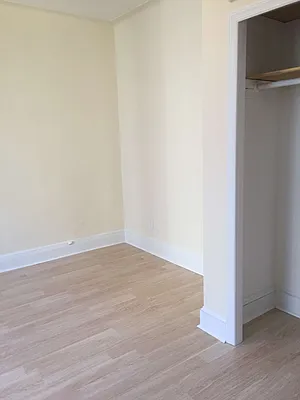 Rented by Metroline Realty | media 15