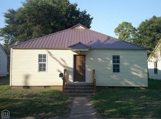 1403 Dill St, Newport, AR 72112