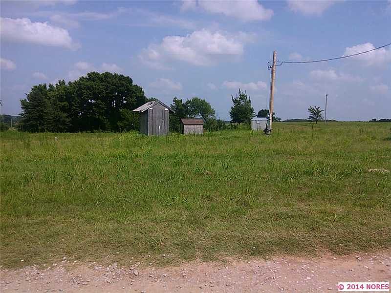 2nd image of 871 Gold Oak Rd
