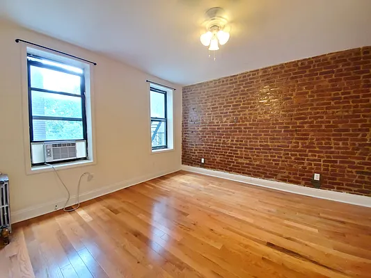 Rented by Esra Realty | media 7