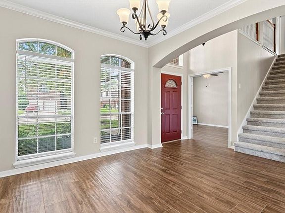 5th image of 9722 Therrell Dr