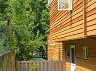 8 Mechanic St, Glen Cove, NY 11542