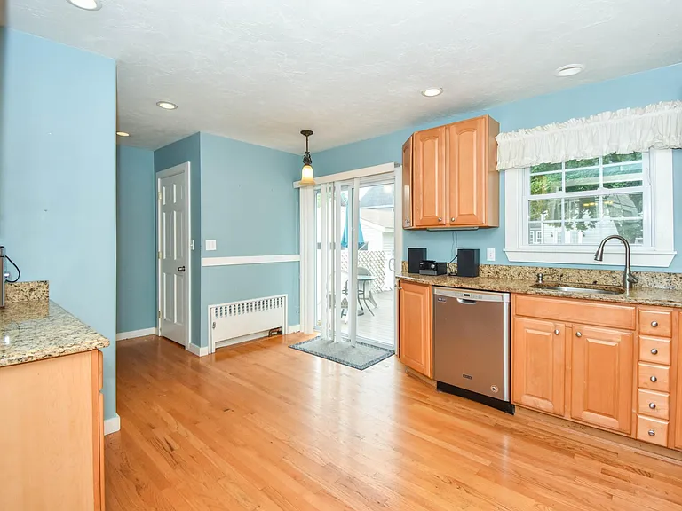 36 Whittier Rd — Photo 14